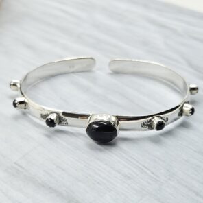 Black Onyx 925 Sterling Silver Bangle (REXT8-122)