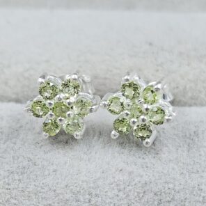 Peridot 925 Sterling Silver Stud Earring (REXT104-24)