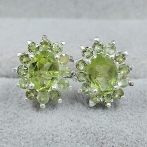 Peridot 925 Sterling Silver Stud Earring (REXT104-19)