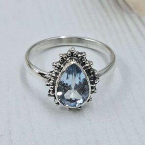 Blue Topaz 925 Sterling Silver Ring (REXT157-41)
