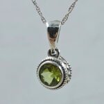 Peridot 925 Sterling Silver Pendant (REXT56-190)