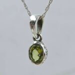 Peridot 925 Sterling Silver Pendant (REXT56-192)