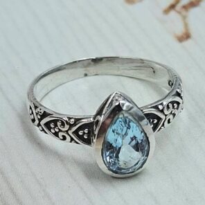 Blue Topaz 925 Sterling Silver Ring (REXT30-97)