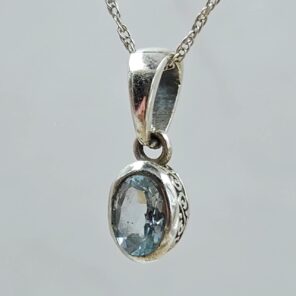 Blue Topaz 925 Sterling Silver Pendant (REXT30-95)