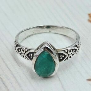Emerald 925 Sterling Silver Ring (REXT59-46)
