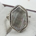Black Mother Of Pearl Size US 7 925 Sterling Silver Ring (REXT68-496)