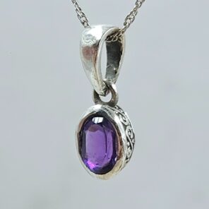 Amethyst 925 Sterling Silver Pendant (REXT58-103)