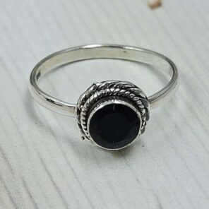 Black Onyx 925 Sterling Silver Ring (RS67-179)