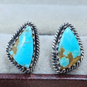 Mine 8 Turquoise 0.6" 925 Sterling Silver Stud Earrings (REXT62-316)