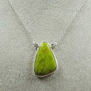 Gaspeite 925 Sterling Silver Necklace (REXT2-110)