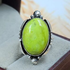Gaspeite Size US 9 925 Sterling Silver Ring (REXT2-139)
