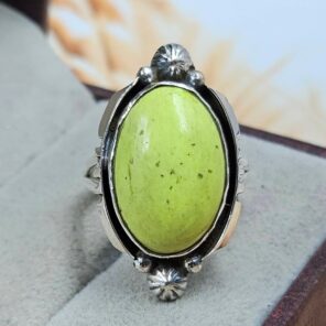 Gaspeite Size US 7 925 Sterling Silver Ring (REXT2-133)