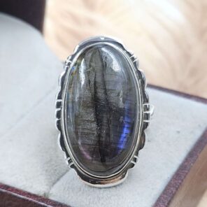Purple Labradorite Size US 8 925 Sterling Silver Ring (REXT151-119)