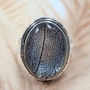 Leaf Size US 9 925 Sterling Silver Ring (REXT6-241)