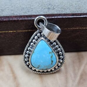 White WatervTurquoise 925 Sterling Silver Pendant (REXT8-211)