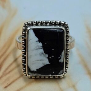 White Buffalo Turquoise Size US 6 925 Sterling Silver Ring (REXT8-128)