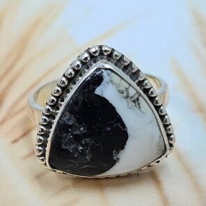 White Buffalo Turquoise Size US 6 925 Sterling Silver Ring (REXT8-125)