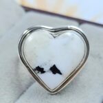 White Buffalo Turquoise Size US 7 925 Sterling Silver Ring (REXT8-146)