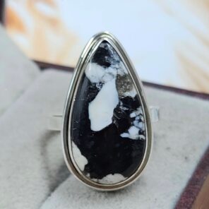 White Buffalo Turquoise Size US 7 925 Sterling Silver Ring (REXT8-137)