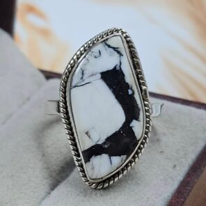 White Buffalo Turquoise Size US 10 925 Sterling Silver Ring (REXT8-169)