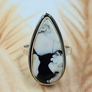 White Buffalo Turquoise Size US 8 925 Sterling Silver Ring (REXT8-147)