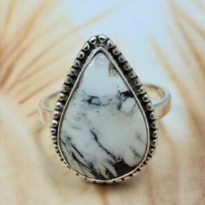 White Buffalo Turquoise Size US 8 925 Sterling Silver Ring (REXT8-149)