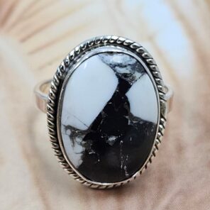 White Buffalo Turquoise Size US 8 925 Sterling Silver Ring (REXT8-151)