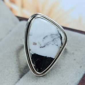 White Buffalo Turquoise Size US 7 925 Sterling Silver Ring (REXT8-141)