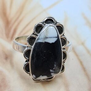 White Buffalo Turquoise Size US 7 925 Sterling Silver Ring (REXT8-145)