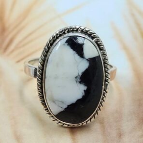 White Buffalo Turquoise Size US 8 925 Sterling Silver Ring (REXT8-150)