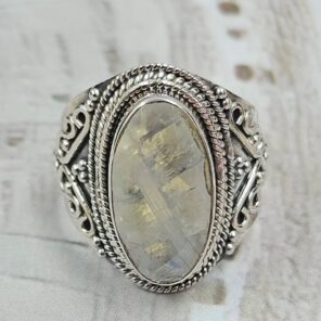 Rainbow Moonstone Size US 8 925 Sterling Silver Ring (RS35-117)