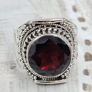 Garnet Size US 8 925 Sterling Silver Ring (RS35-132) (Copy)