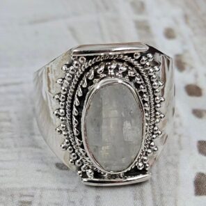 Rainbow Moonstone Size US 8 925 Sterling Silver Ring (RS35-135)