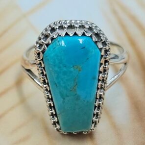 Mohave Turquoise 925 Sterling Silver Coffin Ring (REXT84-22)