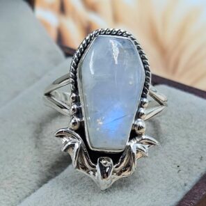 Rainbow Moonstone 925 Sterling Silver Coffin Ring (REXT85-84)
