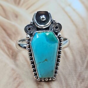 Mohave Turquoise 925 Sterling Silver Coffin Ring (REXT84-28)