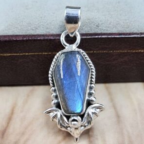 Labradorite Coffin 925 Sterling Silver Pendant (RS29-481)
