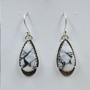 White Buffallo Turquoise 925 Sterling Silver Earring (REXT22-190)