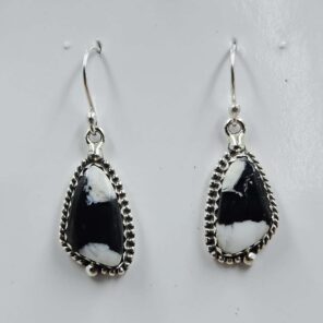 White Buffallo Turquoise 925 Sterling Silver Earring (REXT22-234)