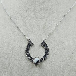 White Buffalo Turquoise Sterling Silver Necklace (REXT170-10)