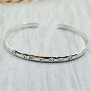 Plain Silver Southwest Bangle Sterling Silver Bangle (RS88-22)