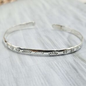 Plain Silver Southwest Bangle Size 5.5" Adjustable Sterling Silver Bangle (RS88-29)