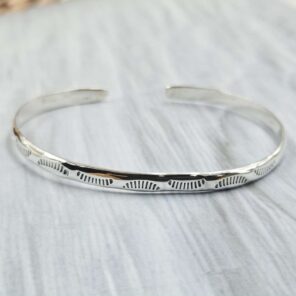 Plain Silver Southwest Bangle Size 6" Adjustable Sterling Silver Bangle (RS88-32)