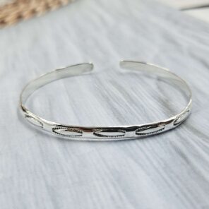 Plain Silver Southwest Bangle Size 5.5" Adjustable Sterling Silver Bangle (RS88-33)
