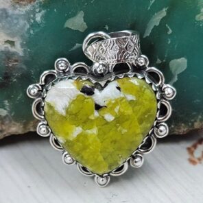 Lizardite 1.25" 925 Sterling Silver Pendant (REXT119-269)