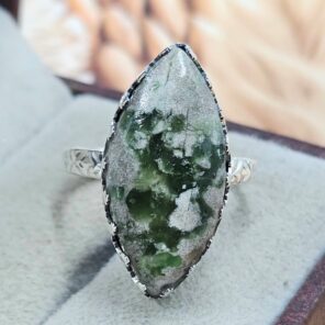Chrysoprase Size US 8 925 Sterling Silver Ring (REXT119-312)