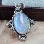 Rainbow Moonstone 925 Sterling Silver Pendant (REXT111-126)