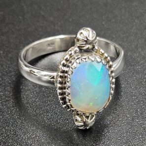 Ethiopian Opal Cut Size US 8 925 Sterling Silver Ring (REXT116-175)