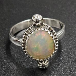 Ethiopian Opal Cut Size US 7 925 Sterling Silver Ring (REXT116-180)