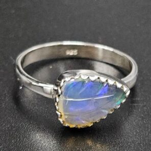 Ethiopian Opal Carved Size US 9 925 Sterling Silver Ring (REXT115-234)